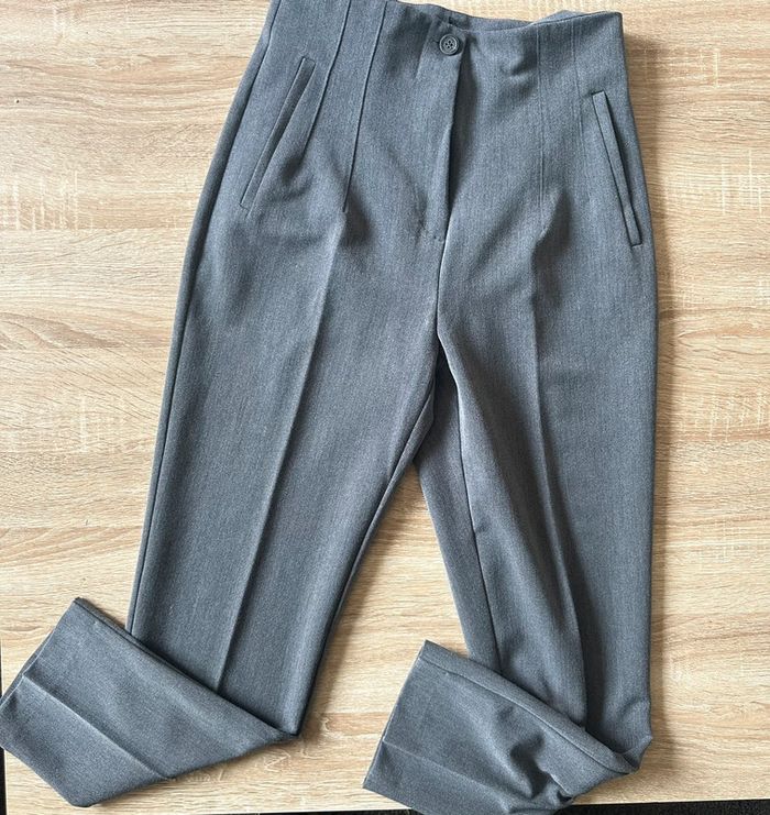 Pantalon gris cintré