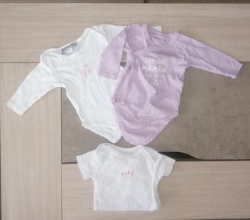 Lot de 3 bodies ML et MC / 6 mois