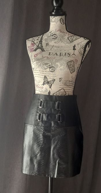 Jupe simili cuir T36 Sophyline