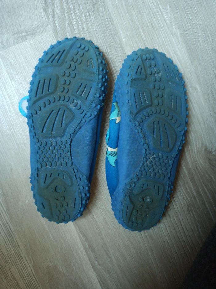 Chaussons requins aquatique eau mer - photo numéro 2