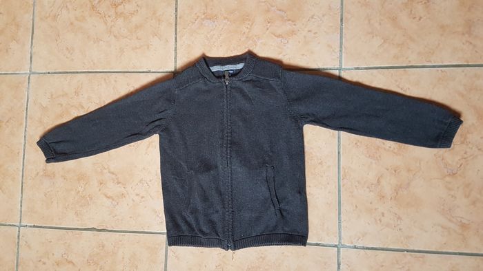 Gilet zippé garçon 5 ans gris Kiabi