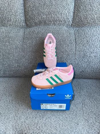 Chaussures baskets Adidas Gazelle rose et vert neuf