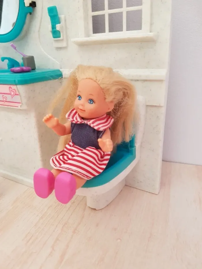 Meuble dressing et salle de bain Barbie - photo numéro 4