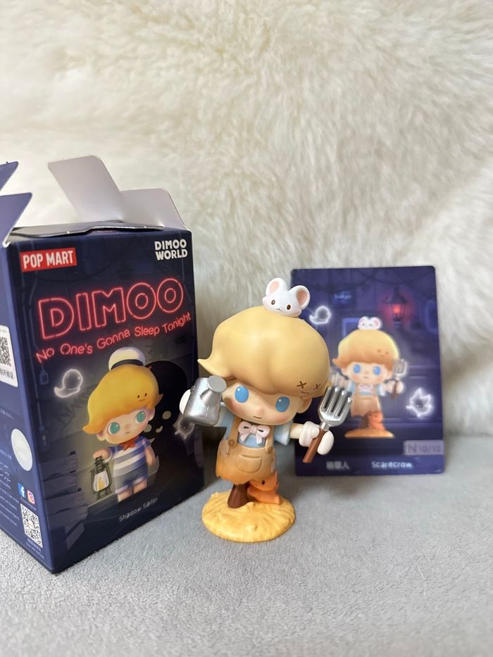 Dimoo No one gonna Sleep tonight scare crow figurine