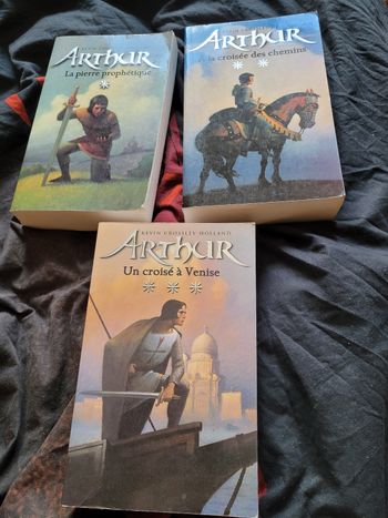 Lot de 3 livres Arthur Kévin Crossley Holland