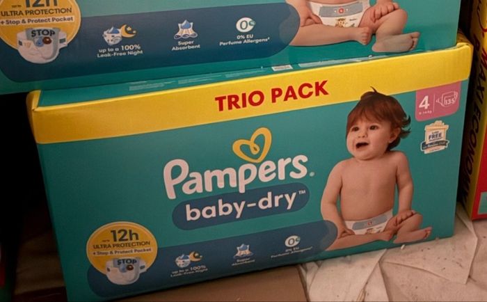 Couches Pampers T4 trio pack X 135 couches