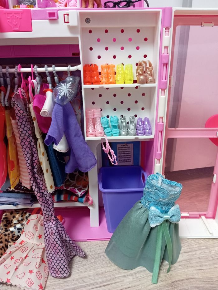 Lot barbie dressing - photo numéro 3
