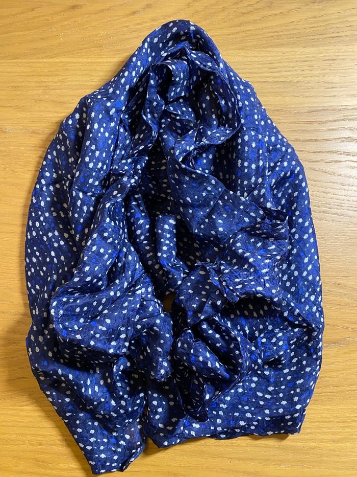 Foulard bleu à pois - photo numéro 2