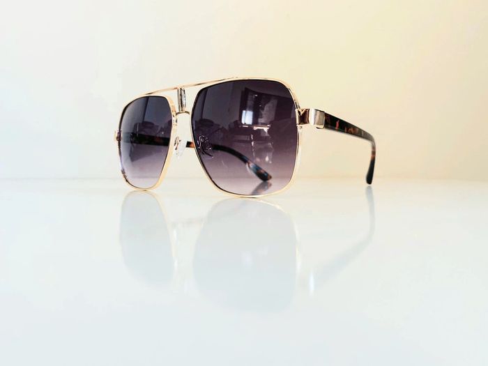 Lunette de soleil homme dorée et marron léopard verres dégradés taille large - photo numéro 4