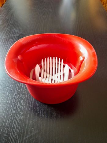 Coupe œuf tupperware neuf