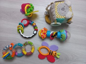 Lot de hochets 1er âge bébé
