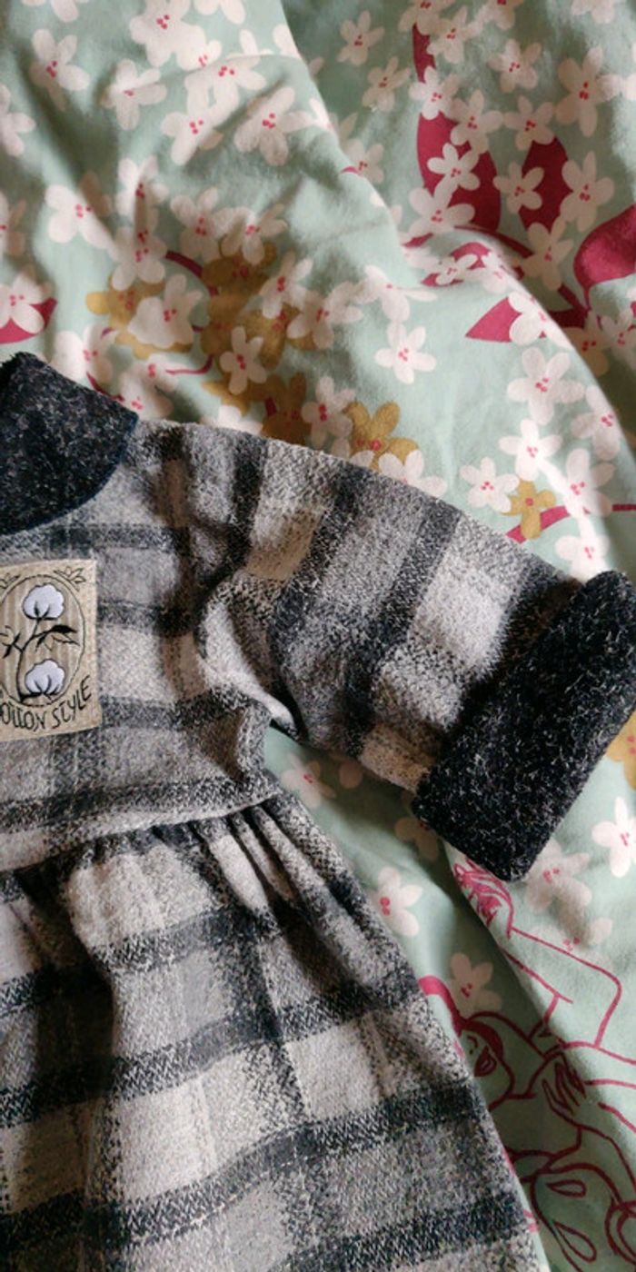 Robe à carreaux grise 3 mois - photo numéro 3