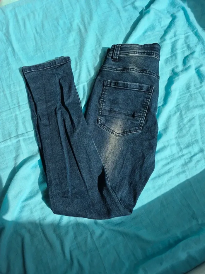Jeans Neuf 12ans - photo numéro 2
