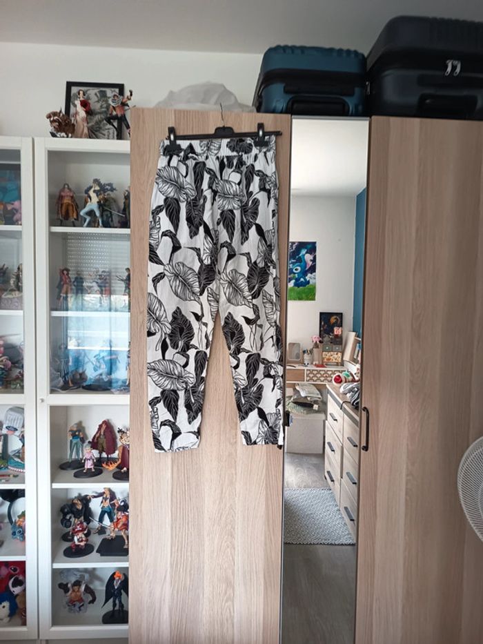 Pantalon fluide blanc feuille noir neuf - Taille L/XL - photo numéro 5