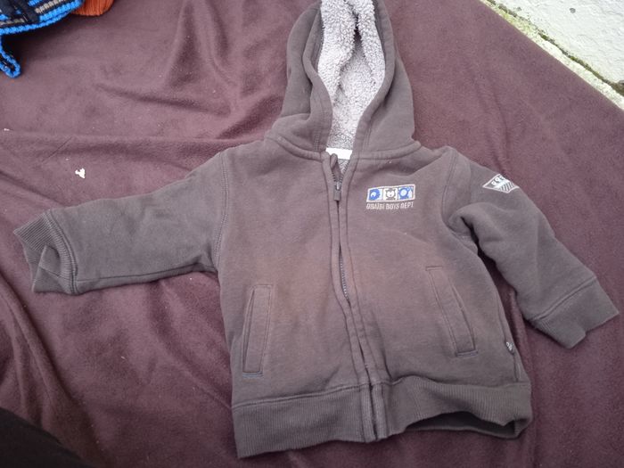 Gilet à capuche molletonné