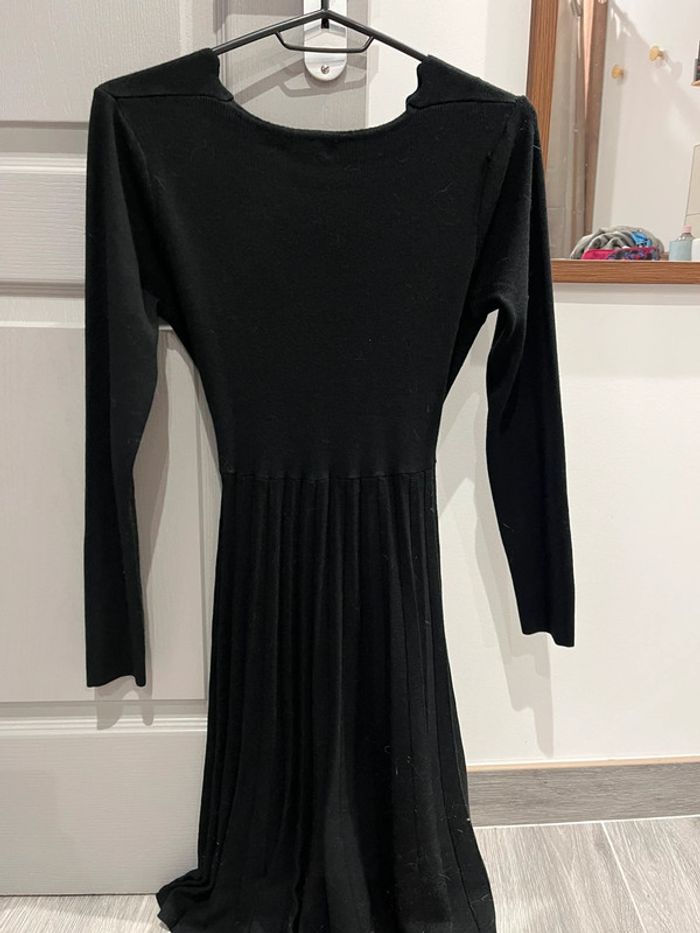 Robe noire col V - photo numéro 3