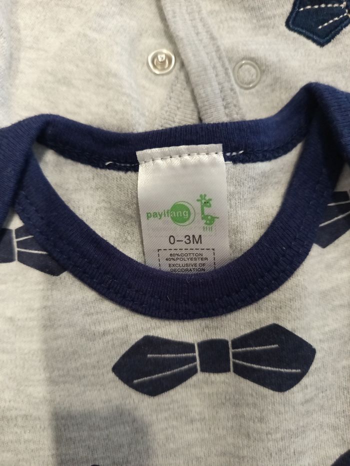 Lots Vêtements de 5 ensembles 0-3 mois - photo numéro 4