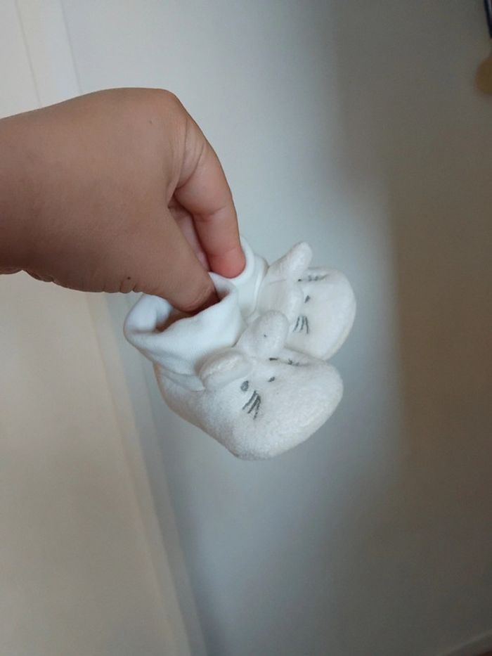 Chaussons bébé 3/6mois - photo numéro 2