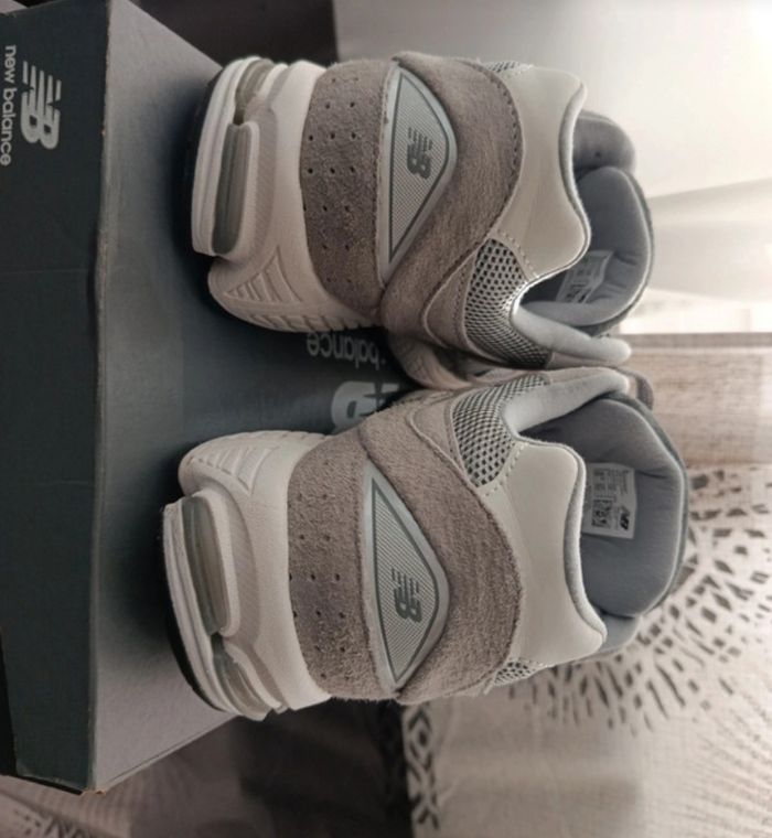 Baskets New Balance taille 45 - photo numéro 4