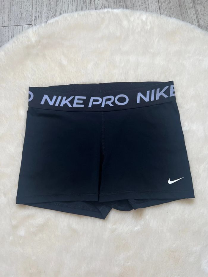 Short Nike pro