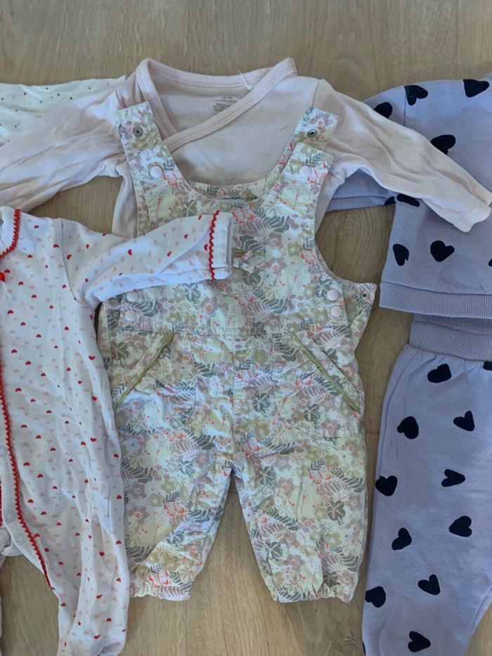 Lot bébé fille 1 mois - photo numéro 3
