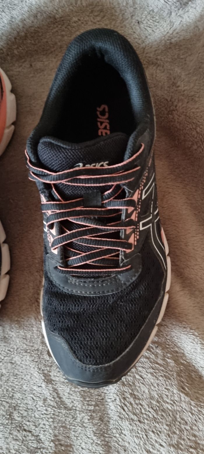 Baskets Asics - photo numéro 2