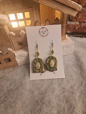 Boucles d'oreilles pendante pâte polymere avec camé