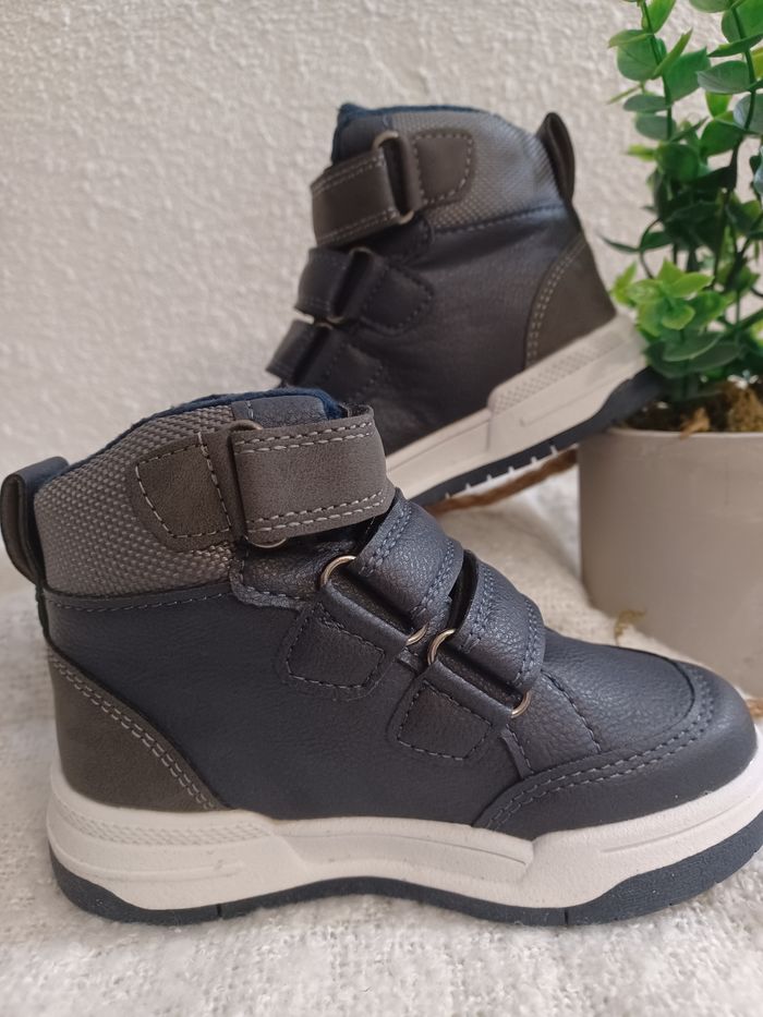 Chaussures garçon T 24 - photo numéro 2