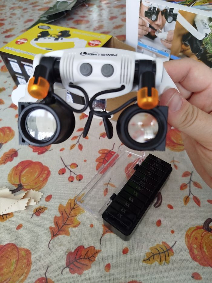 Lunette loupe lumineuse - photo numéro 3