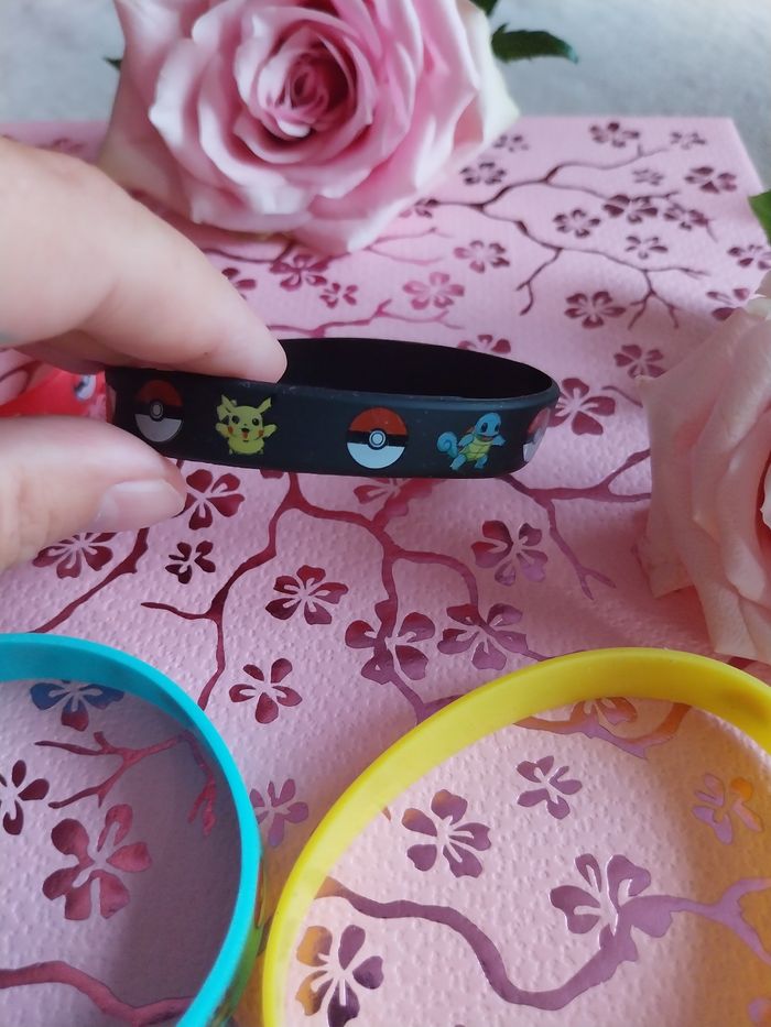 Bracelets en silicone pokemon 1e50 pour 1 - photo numéro 4