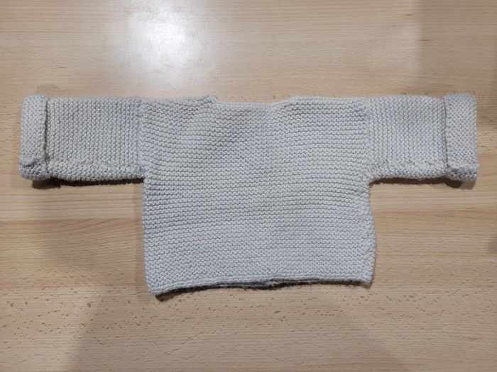 2 gilets pour bébé - photo numéro 3