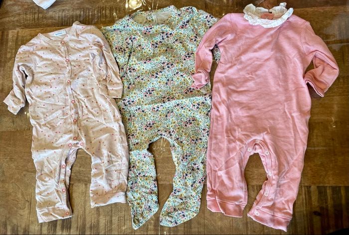 Lot 10 pyjamas bébé - 6/9 mois - photo numéro 2