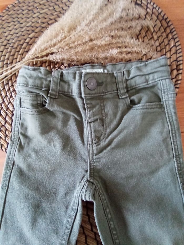 Lot 2 pantalons skinny 1 kaki 1 gris Kiabi taille 3 ans - photo numéro 6