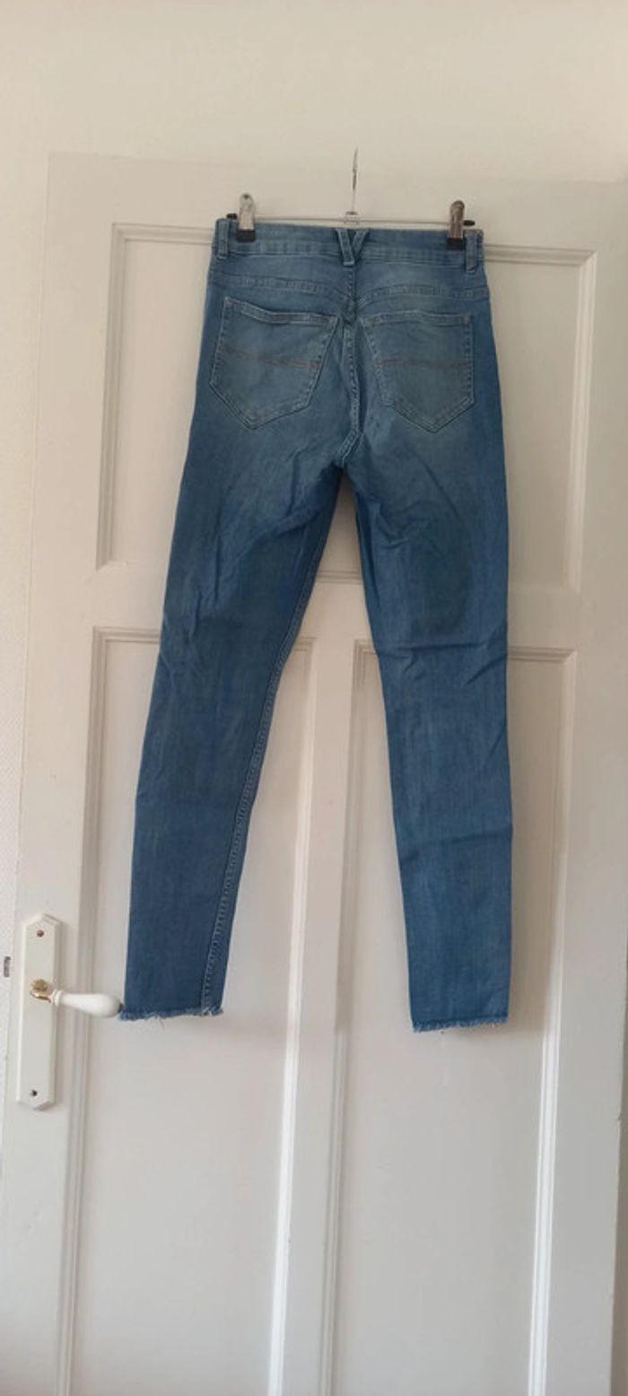 Jean skinny troué bleu H&M 38 - photo numéro 2