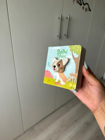Livre bébé chien