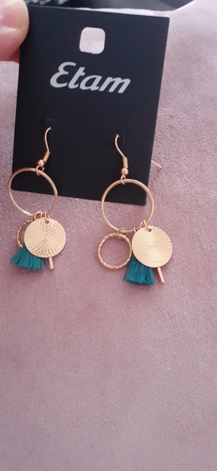 Boucles d oreilles Etam neuves