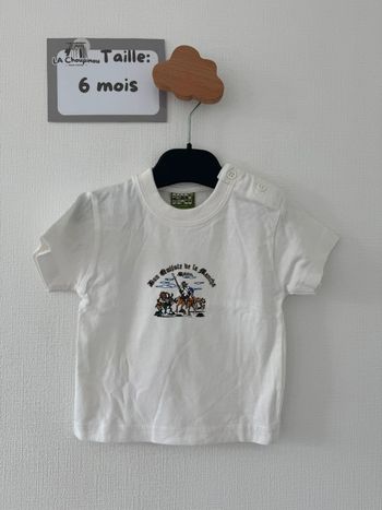 Tee shirt blanc manches courtes- taille 6 mois 🌼
