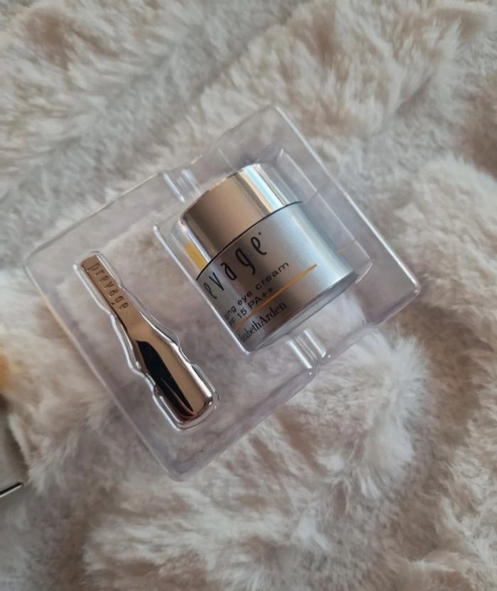 Crème contour des yeux anti-âge IPS 15 PA++