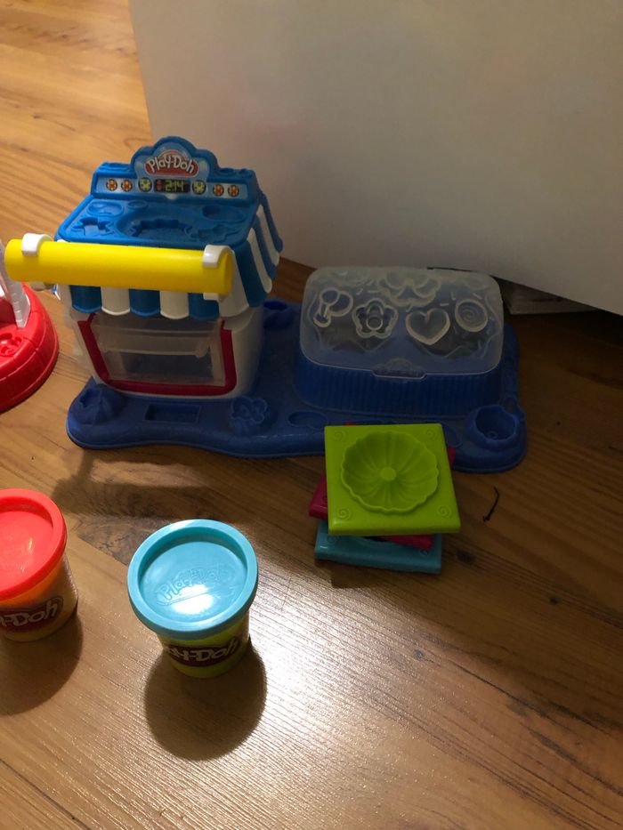 Lot de pâte a modeler - photo numéro 2