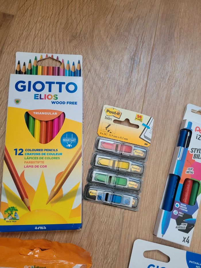 Lot 2 fournitures scolaires - photo numéro 2