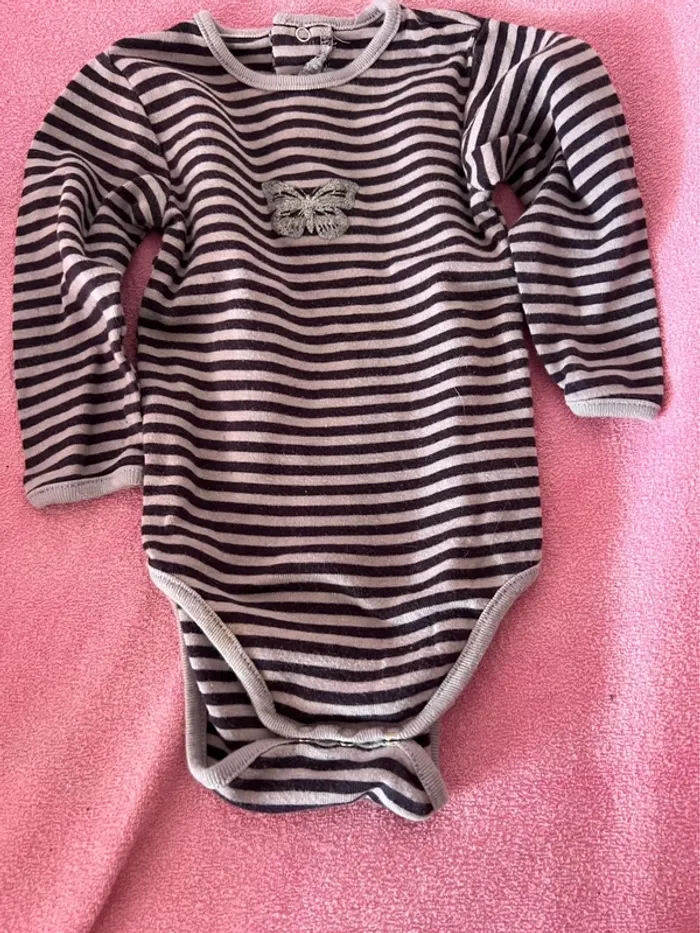 Lot de 16 bodys taille 6 mois - photo numéro 14