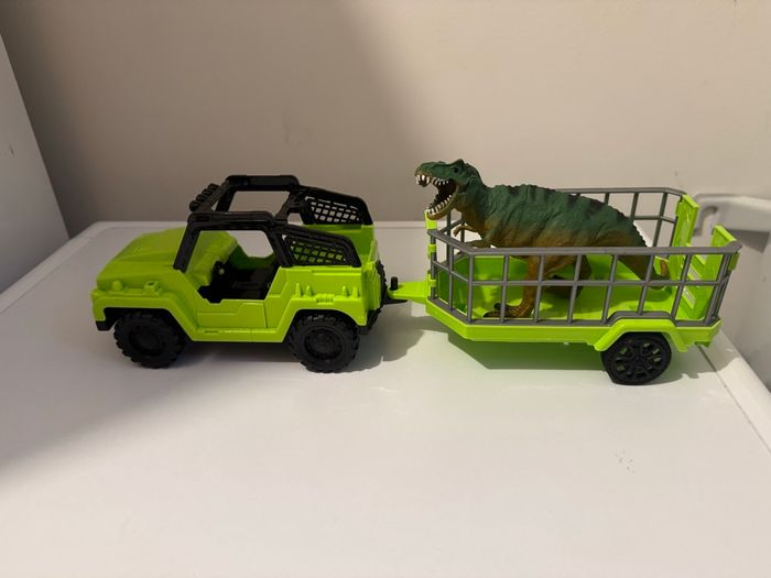 🚗 lot de voiture dinosaure +monster truck qui fait du bruit - très bon état - photo numéro 5