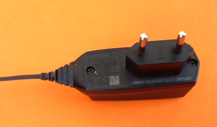 Chargeur Nokia AC-8E Imput 100-240V 50-60Hz / 175ma - photo numéro 3