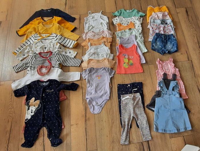 Lot bébé fille 9 mois