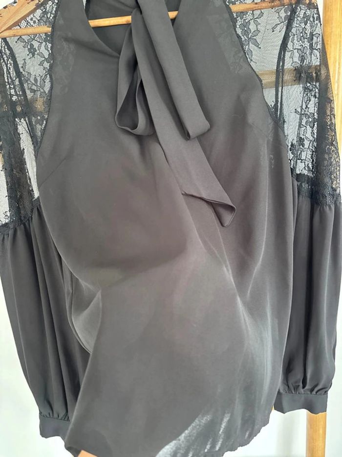 Blouse noire transparente avec dentelle - photo numéro 6