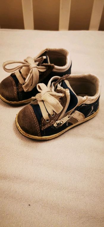Chaussures t 20