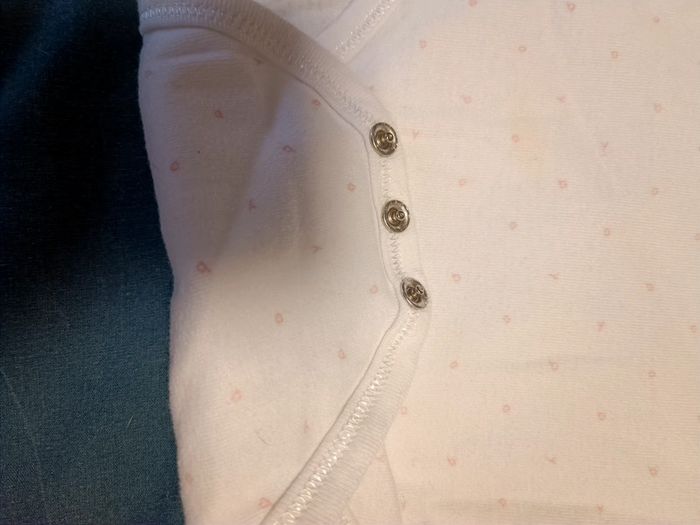 Lot bodies filles 36 mois - photo numéro 3