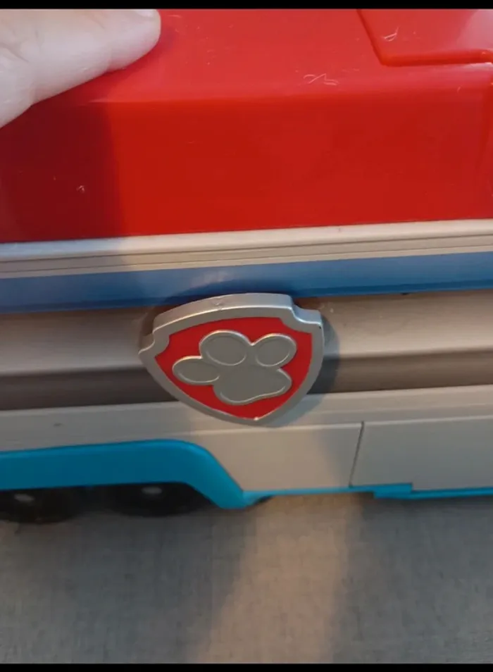 Grand camion sonore de la pat patrouille avec véhicules et figurines - photo numéro 2