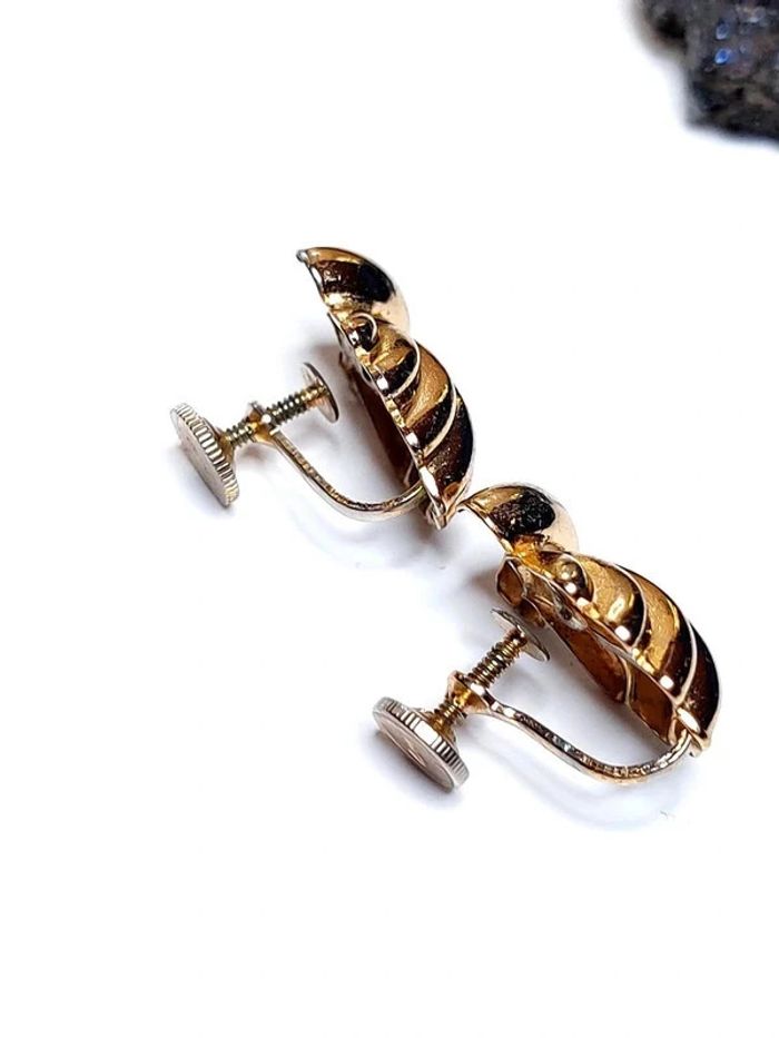 Boucles d'oreilles vintage signées Coro - photo numéro 4