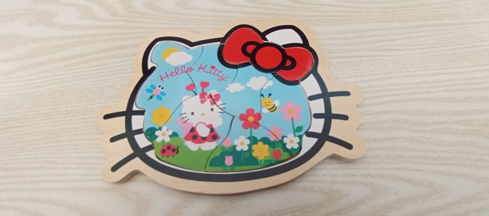 puzzle hello kitty en bois - photo numéro 2